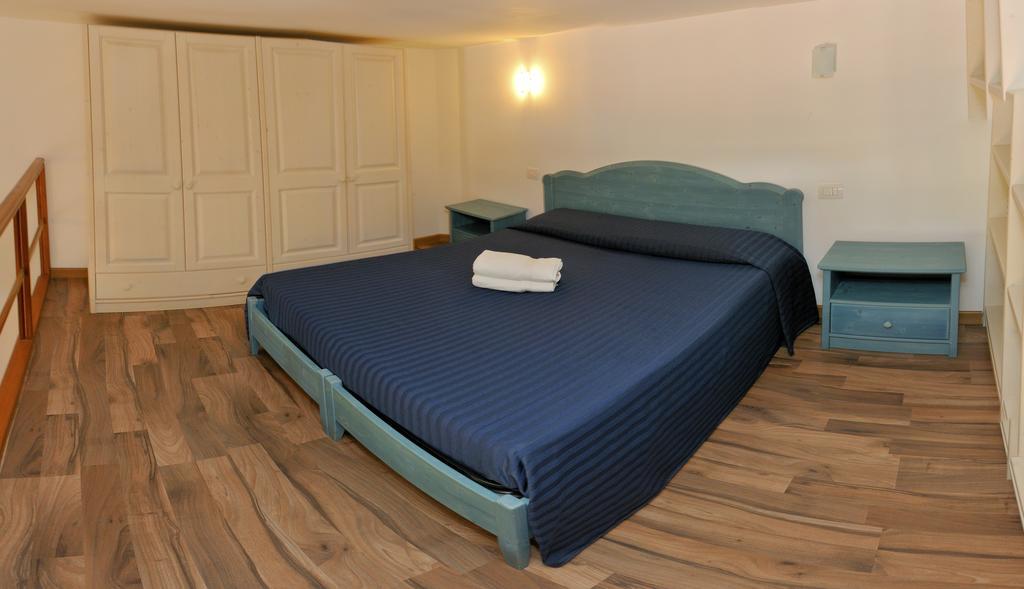 Solemar Hotel Leni Habitación foto